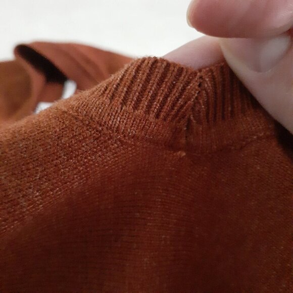 Vila Milano NWT Women's Size 2X Burnt Orange Soft V Neck Long Sleeve Sweater - Picture 10 of 10